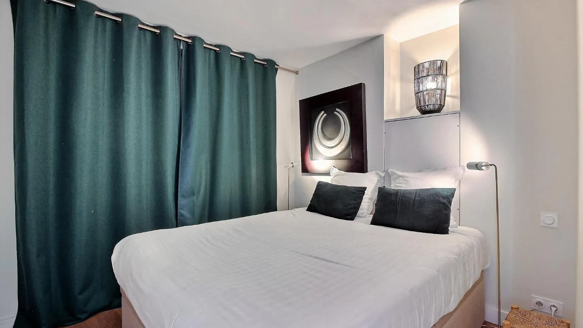 Parisian L Montorgueil Apartment