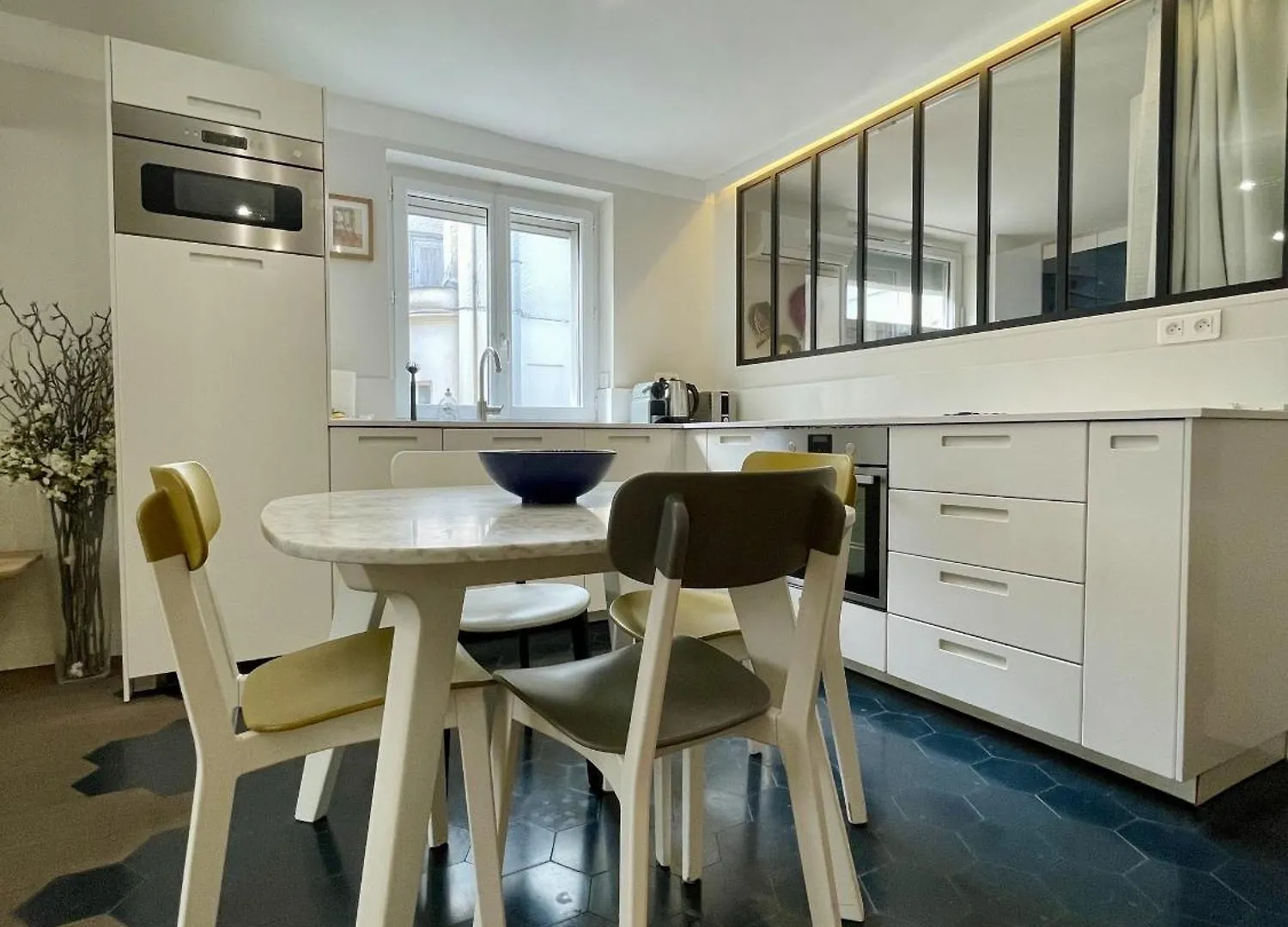 Parisian L Montorgueil *